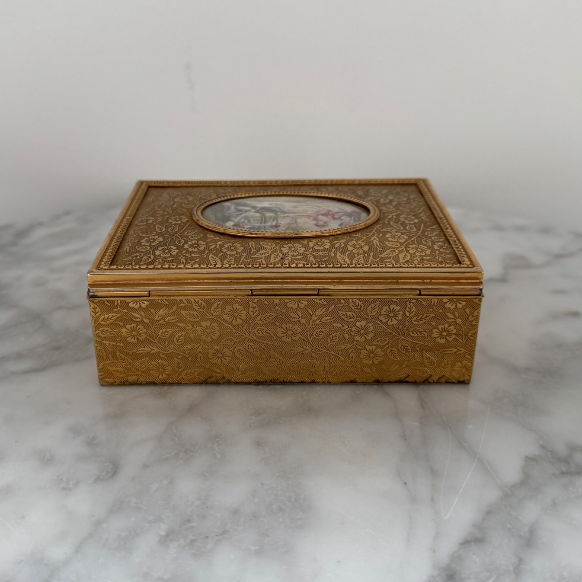 19th-century Guilloché Bronze Box Adorned With A Romantic Miniature -photo-1