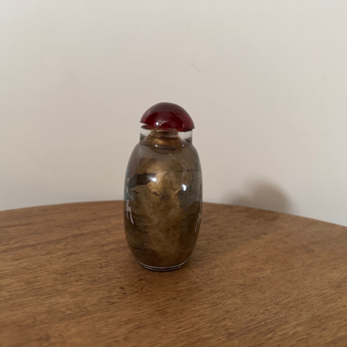 Tabatière chinoise en verre peint début XXe représentant un cavalier-photo-1