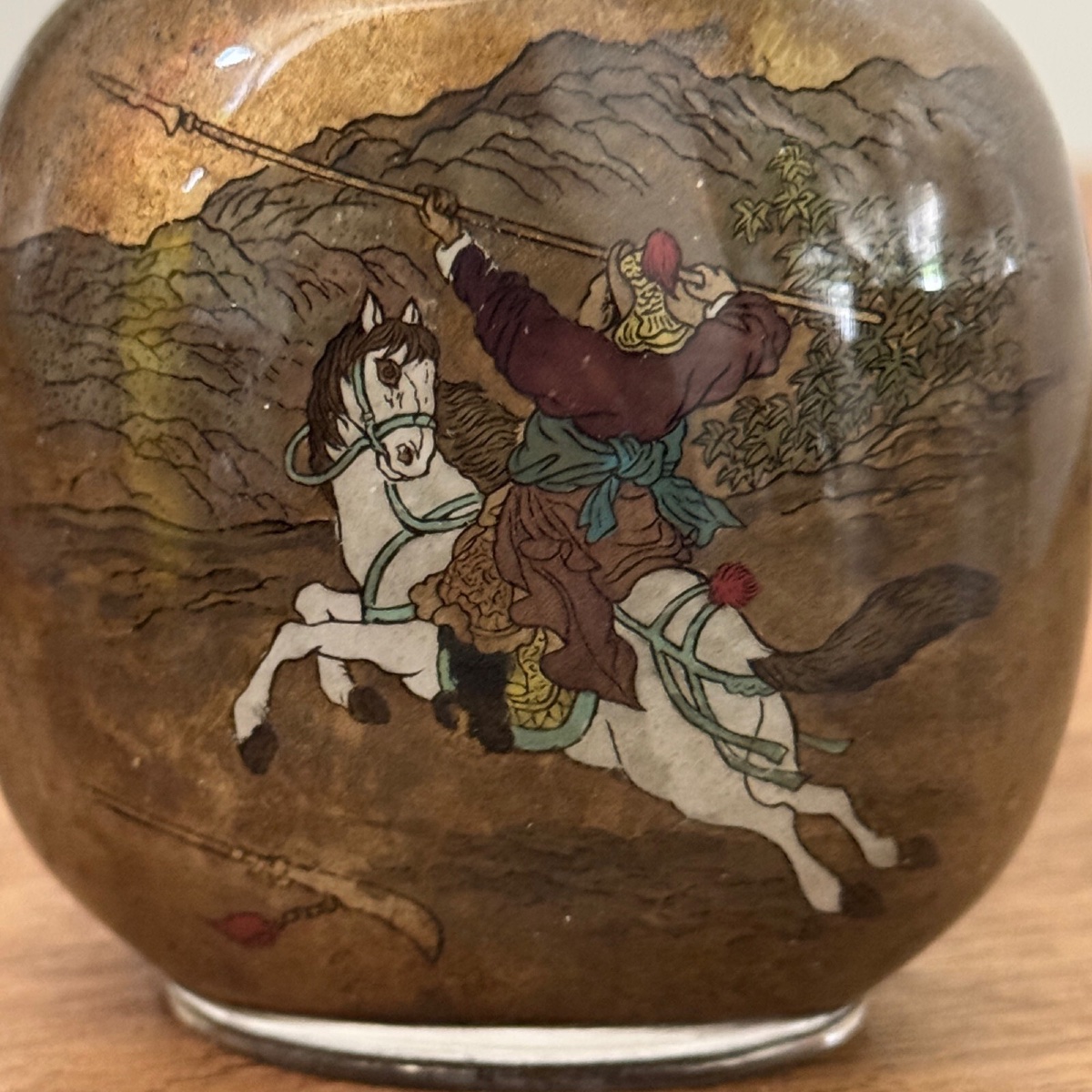 Tabatière chinoise en verre peint début XXe représentant un cavalier-photo-6