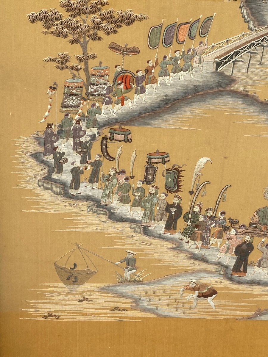 Broderie sur soie Chine fin XIXe personnages étendards végétation-photo-2