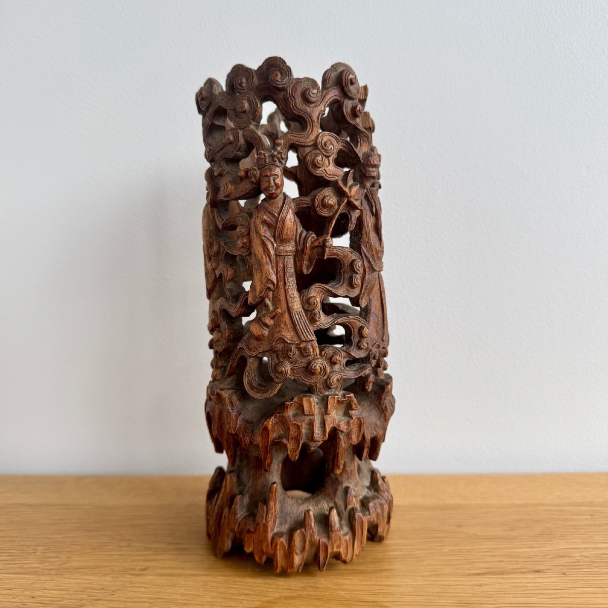 A Richly Carved Chinese Brush Box Decorated With Figures-photo-2