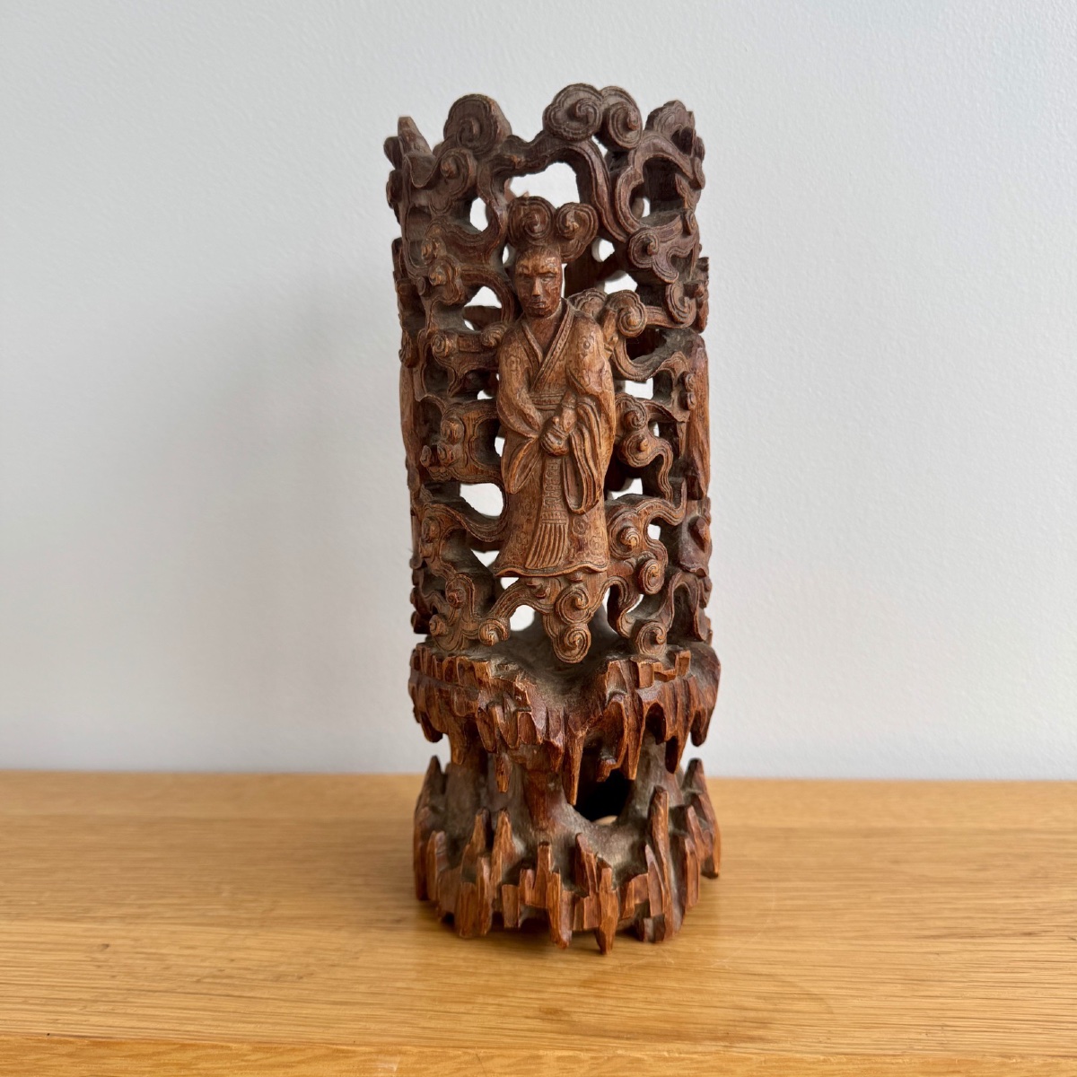 A Richly Carved Chinese Brush Box Decorated With Figures-photo-1