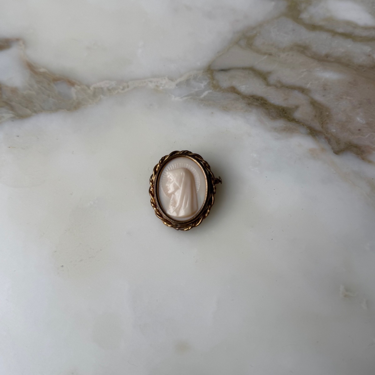 Camée représentant la Vierge monté en broche XIXe -photo-3