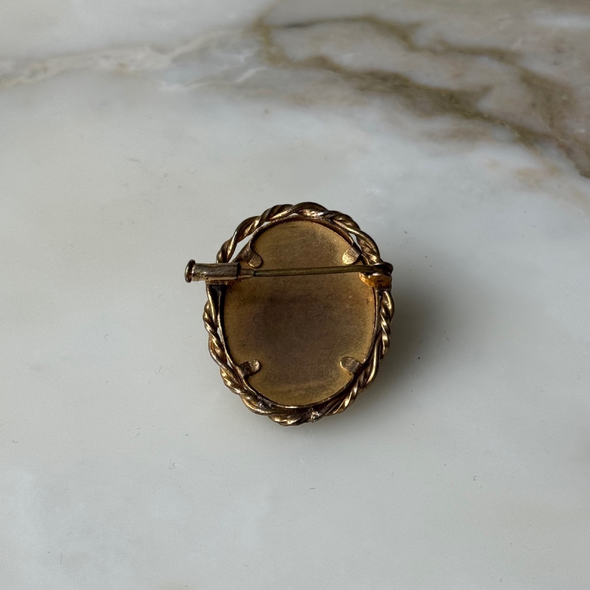 Camée représentant la Vierge monté en broche XIXe -photo-1