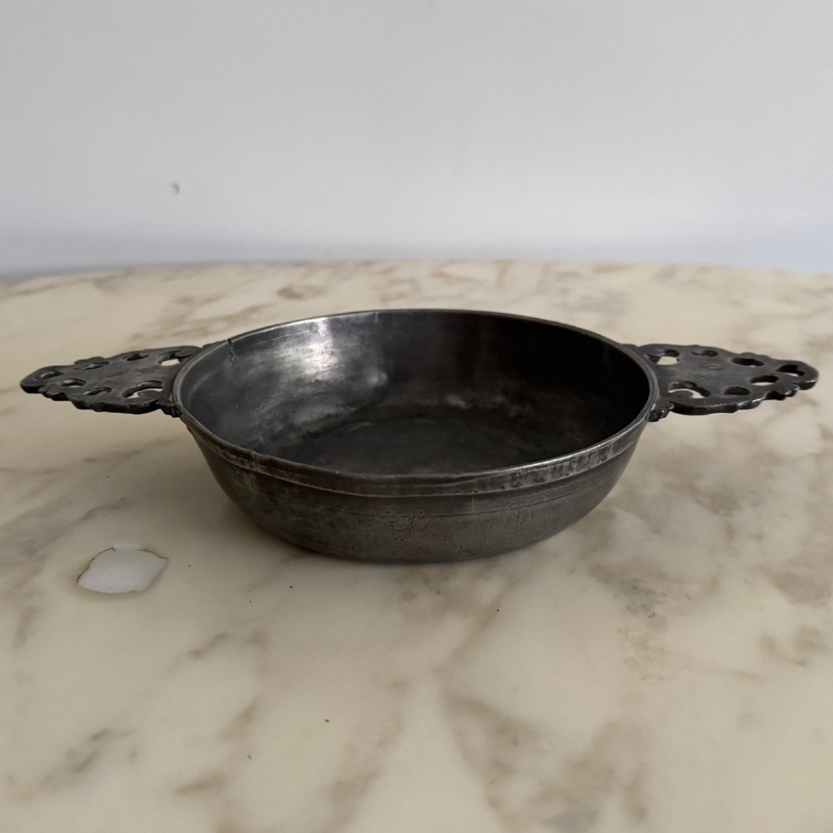 17th-century Pewter Bowl With Handles