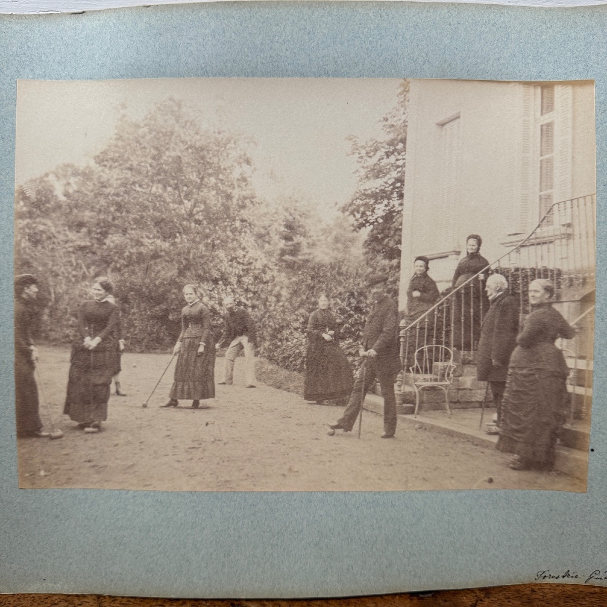Photo albumine contrecollée sur carton joueurs de croquet XIXe
