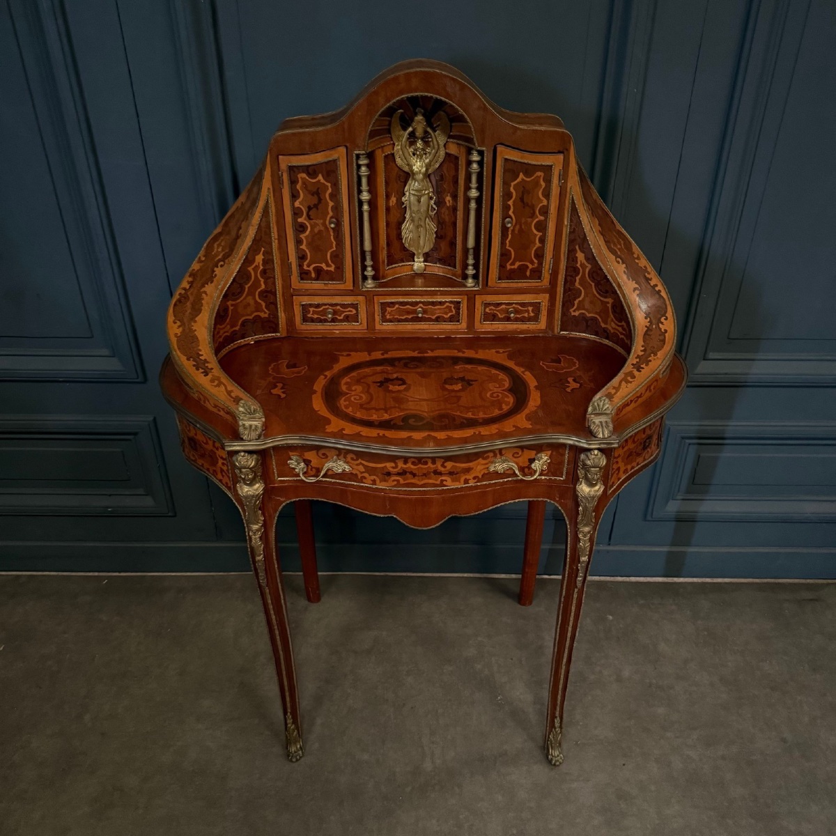 Late 19th Century Marquetry Lady's Desk In A Kidney Shape, Ornamented With Bronze -photo-2