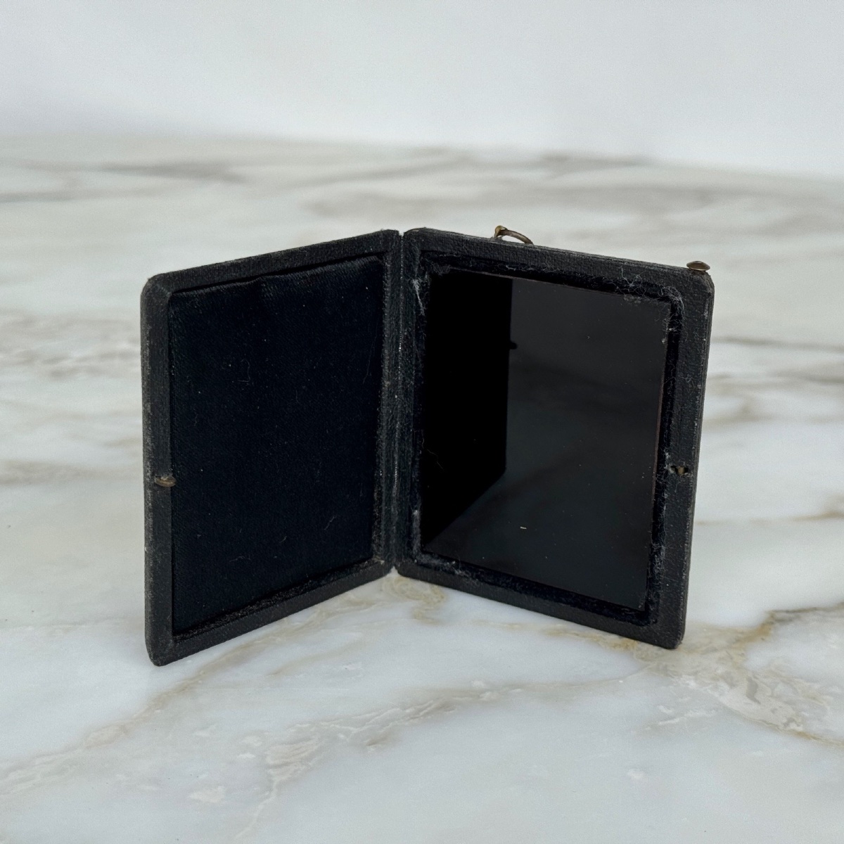 Black Mirror By The Painter Claude Lorrain, 19th Century, In A Leather-covered Case -photo-4