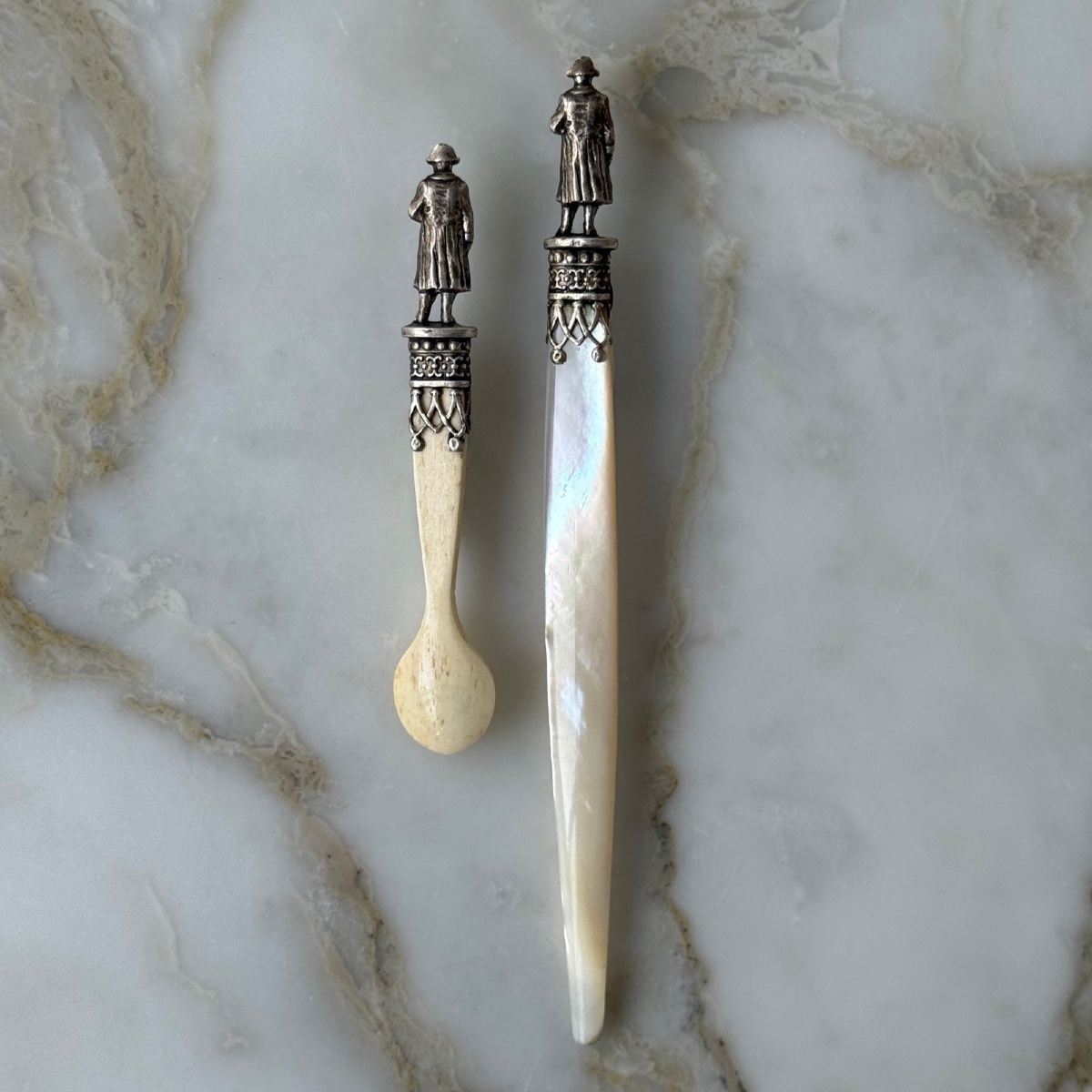 Mother-of-pearl Paper Knife And Spoon Surmounted By Napoleon, Late 19th Century-photo-1