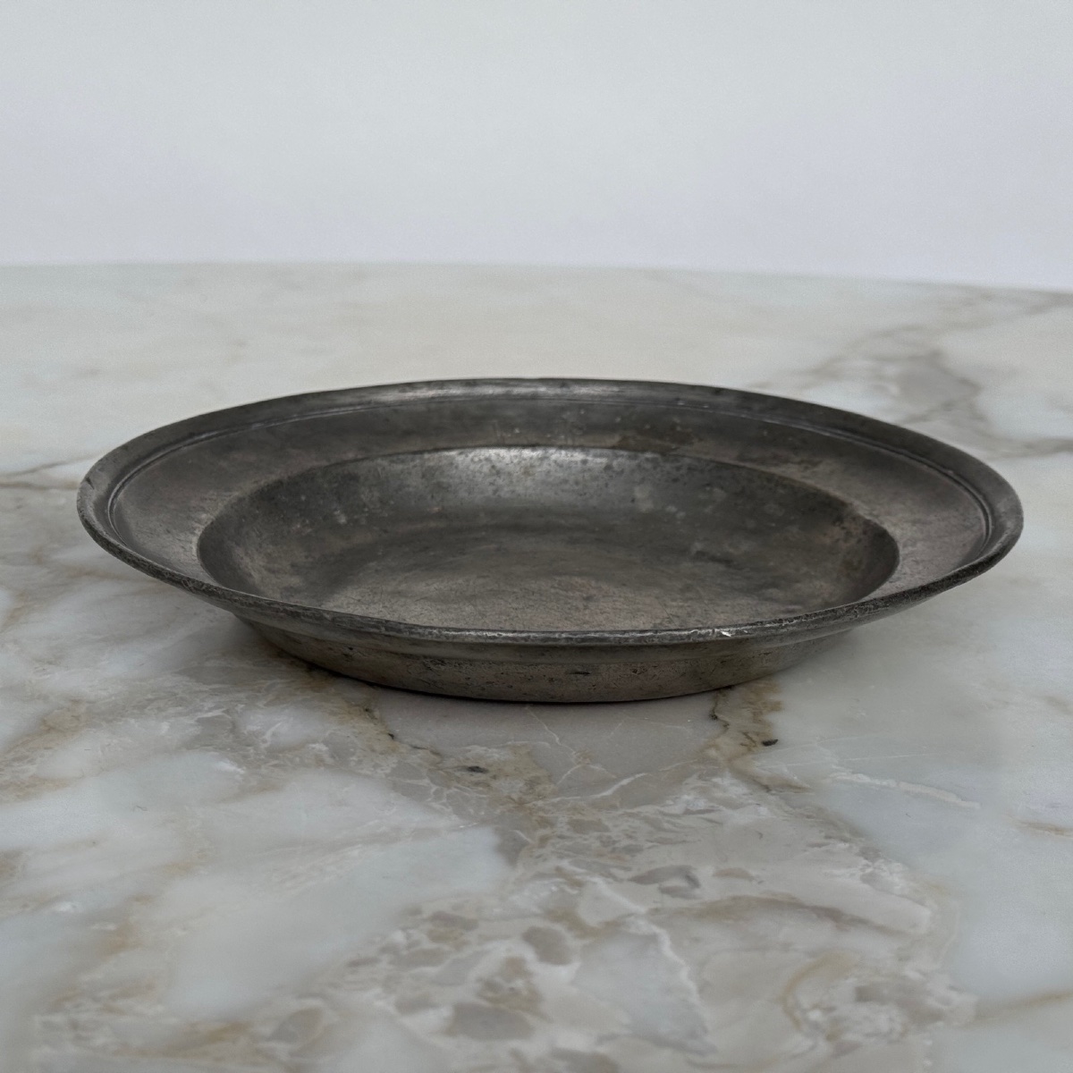 18th-century Pewter Dish Bearing The Initials Pp -photo-2