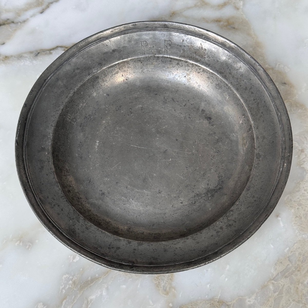 18th-century Pewter Dish Bearing The Initials Pp -photo-3