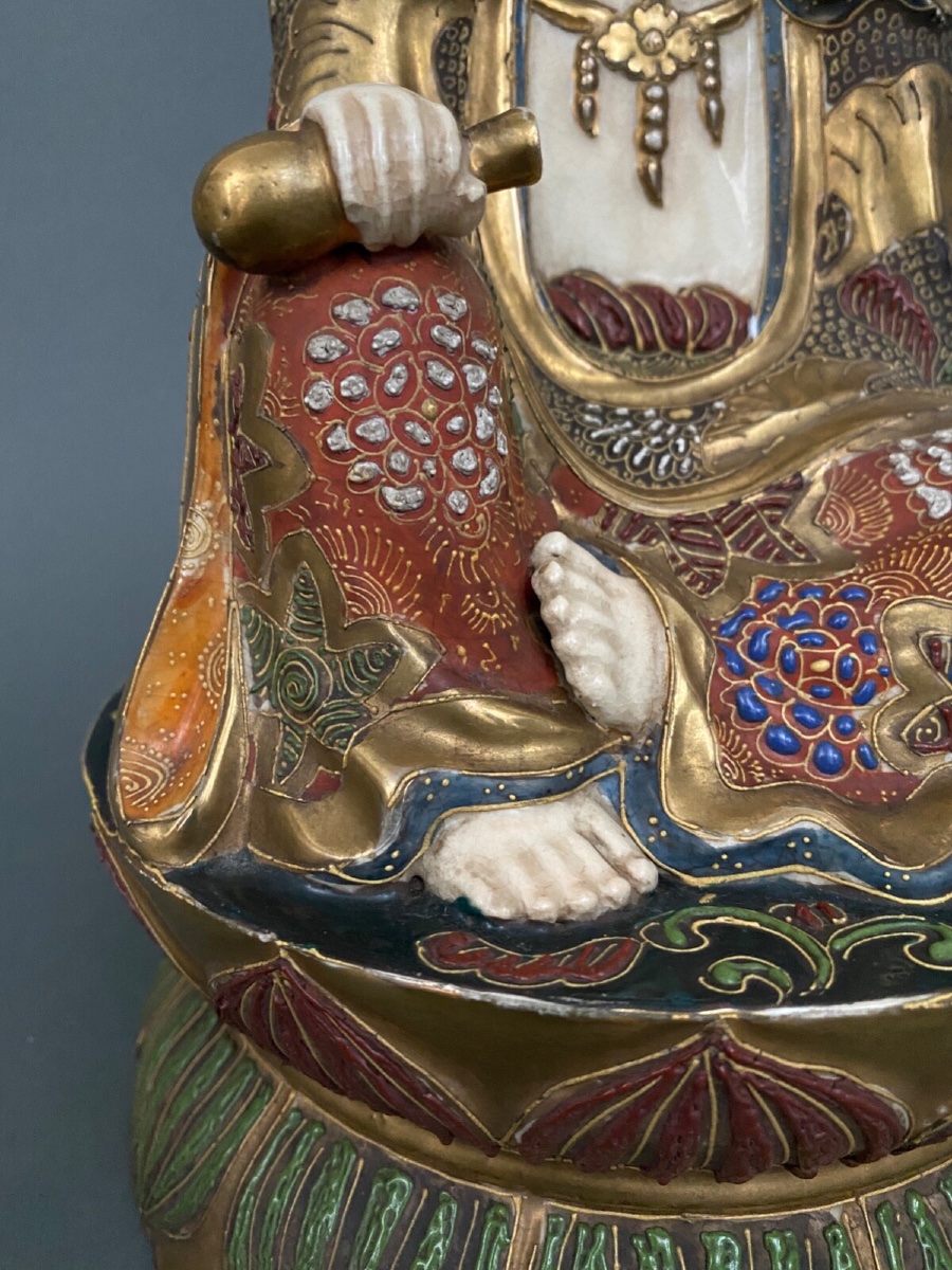 Satsuma Buddha, Japan, 20th Century, Gold Highlights, Signed In Red Ink -photo-3