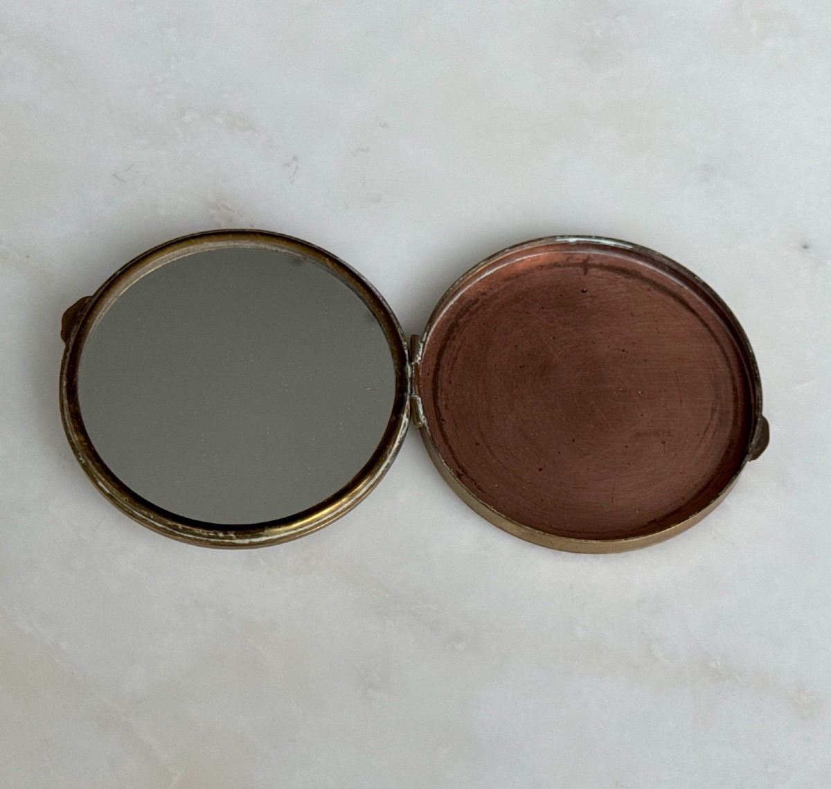 Poudrier indochinois en nacre 1930 finement gravé -photo-3