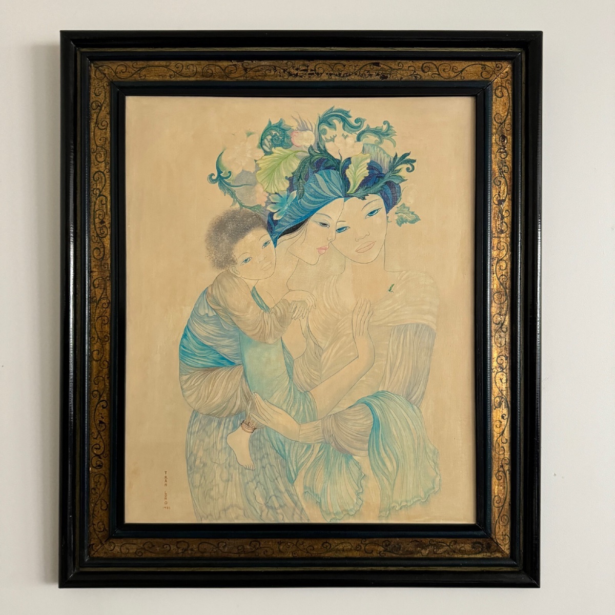 Peinture sur soie La Maternité 1970 par Tran-Long XXe 