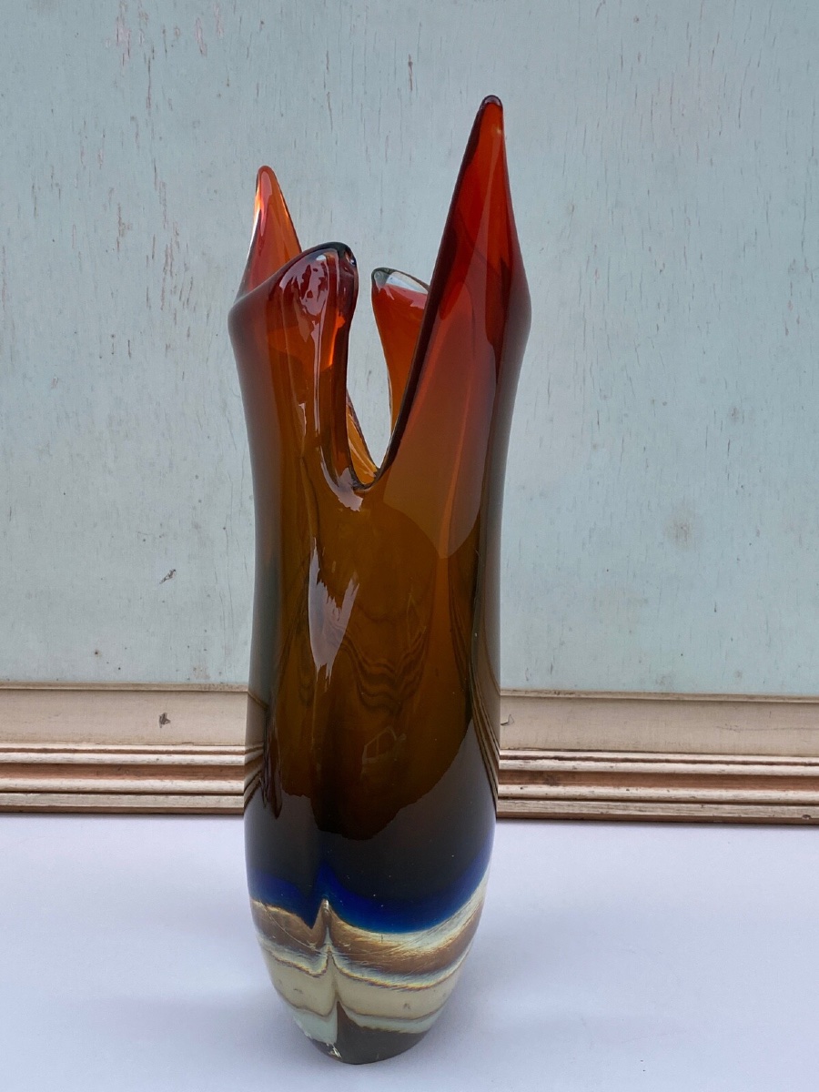 Vase Murano années 60 forme libre fond rouge et bleu 6 kilos -photo-4