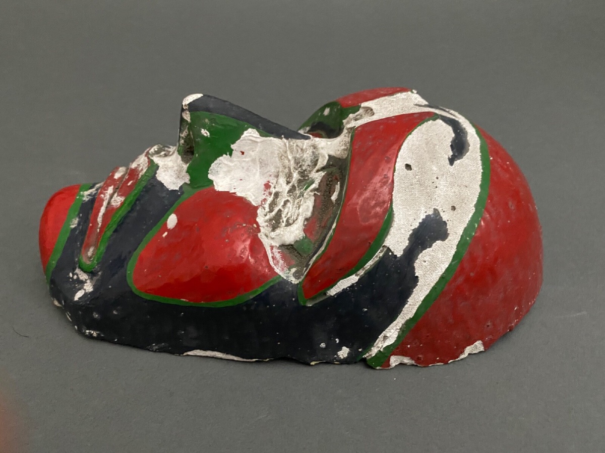 Paire de masques africanistes en plâtre 1950 forme cubisante-photo-3