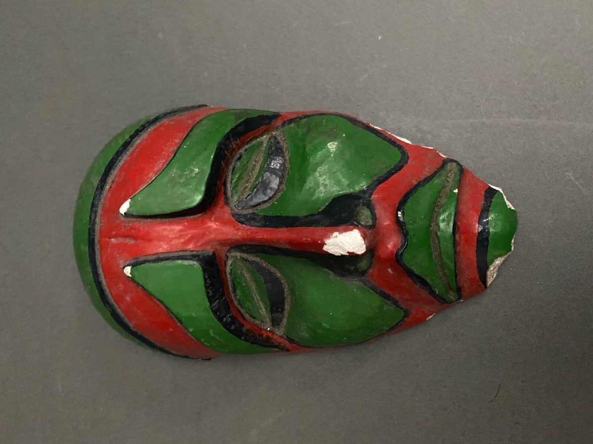 Paire de masques africanistes en plâtre 1950 forme cubisante-photo-2