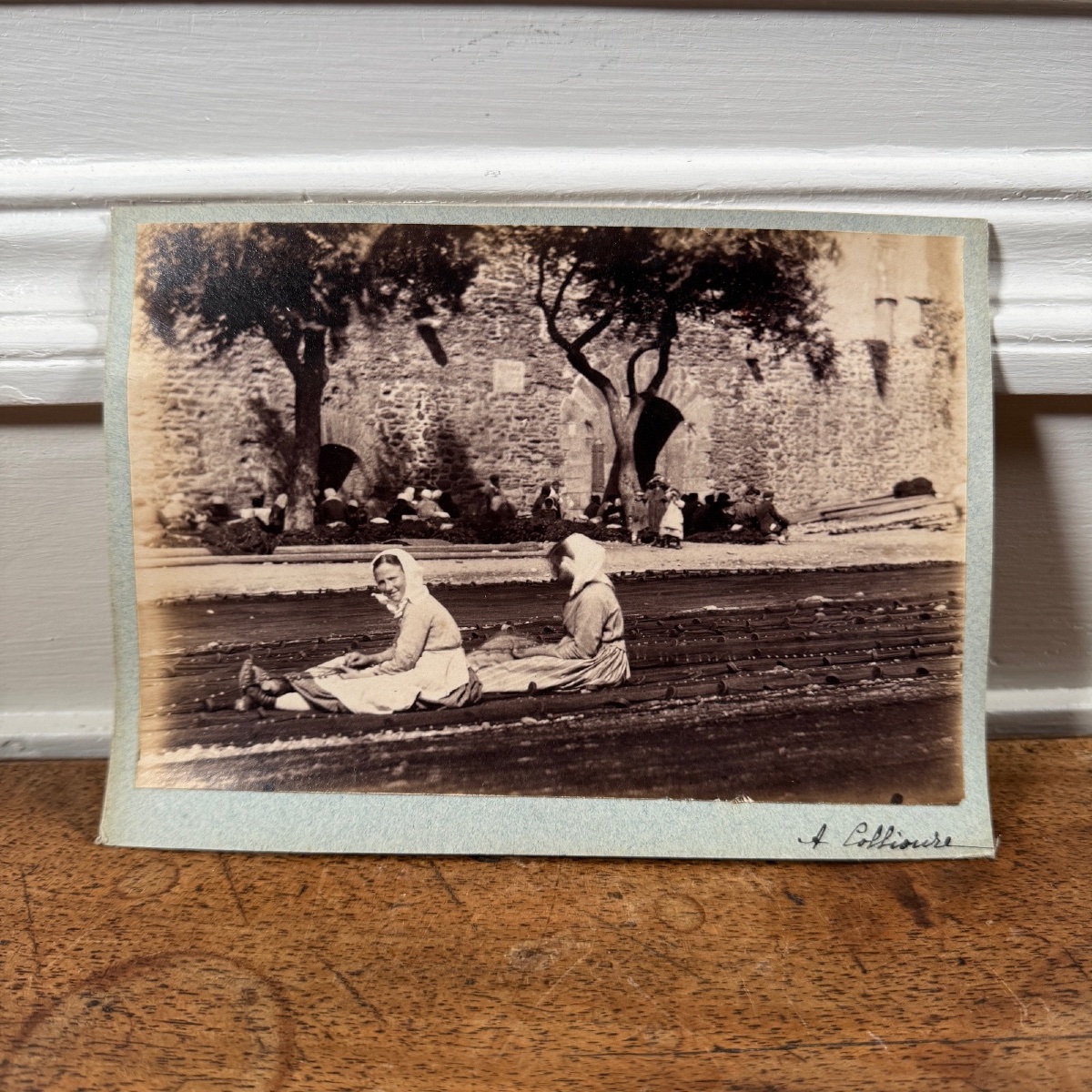 Albumen Print Mounted On Cardboard, Two Women In Collioure, 19th Century-photo-2