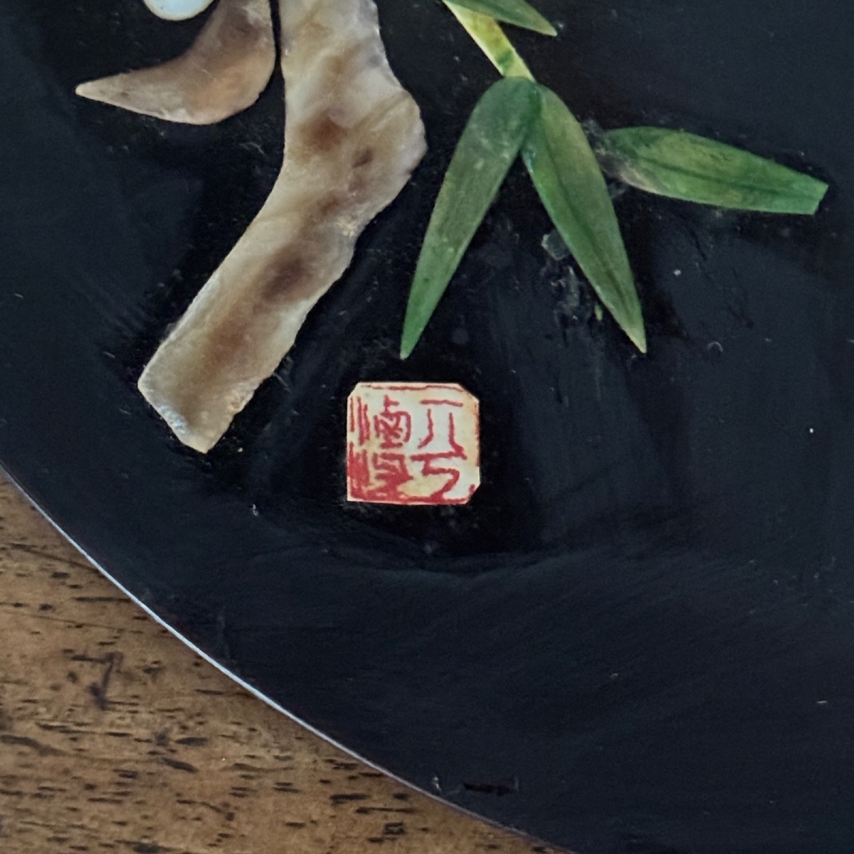 Disque en laque sur son présentoir Japon décor d'oiseaux -photo-2