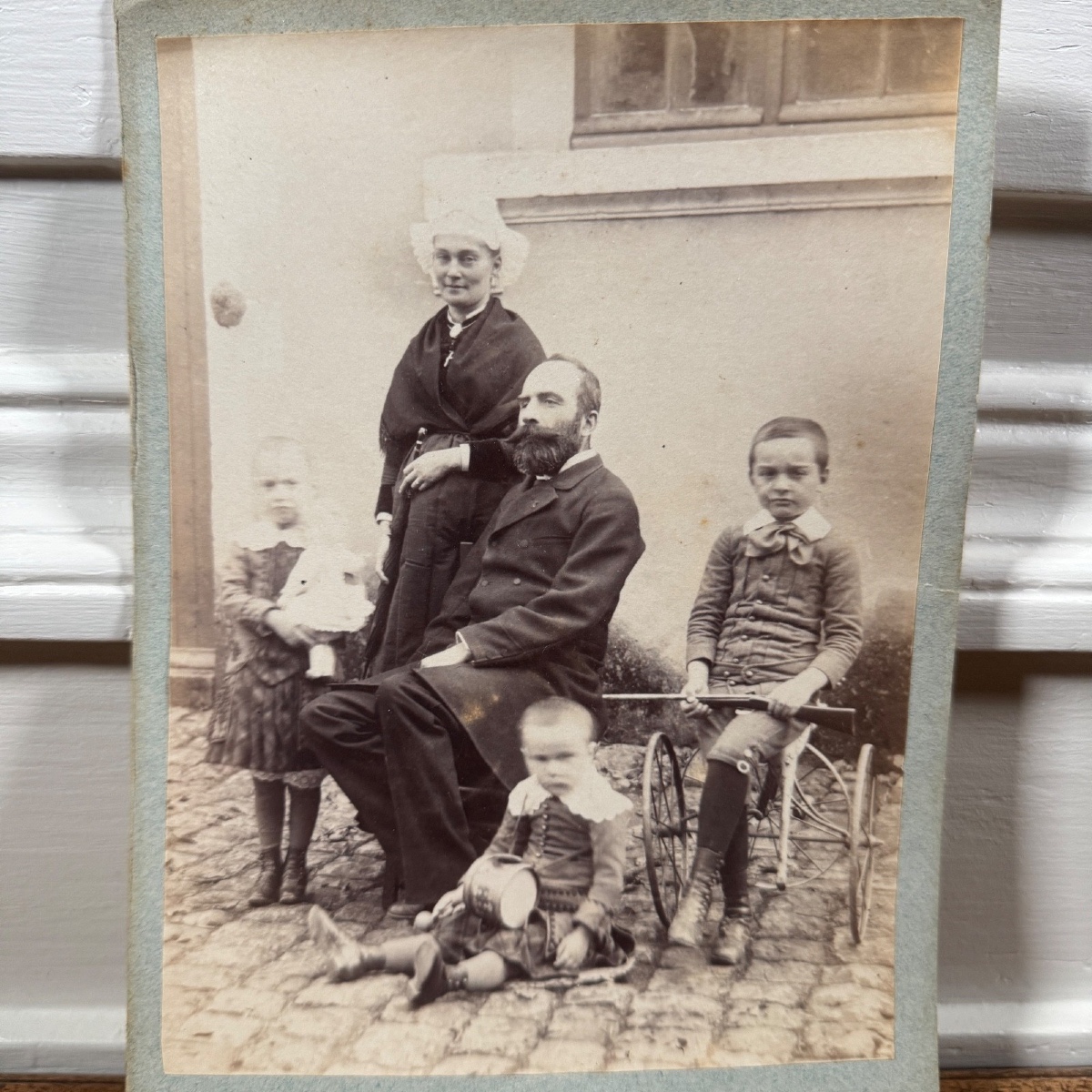 Photo albumine contrecollée sur carton famille Du Chesne XIXe