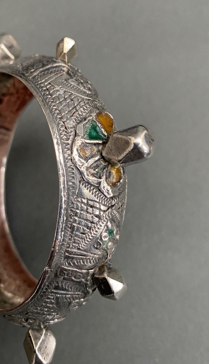 Bracelet oriental berbère en argent XXe à pointes et cabochons 54 grammes-photo-3