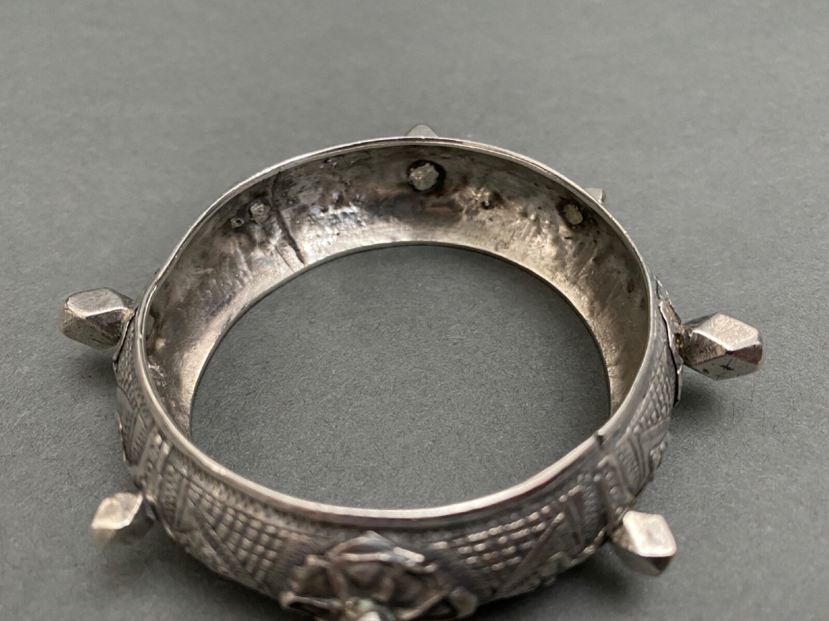 Bracelet oriental berbère en argent XXe à pointes et cabochons 54 grammes-photo-4