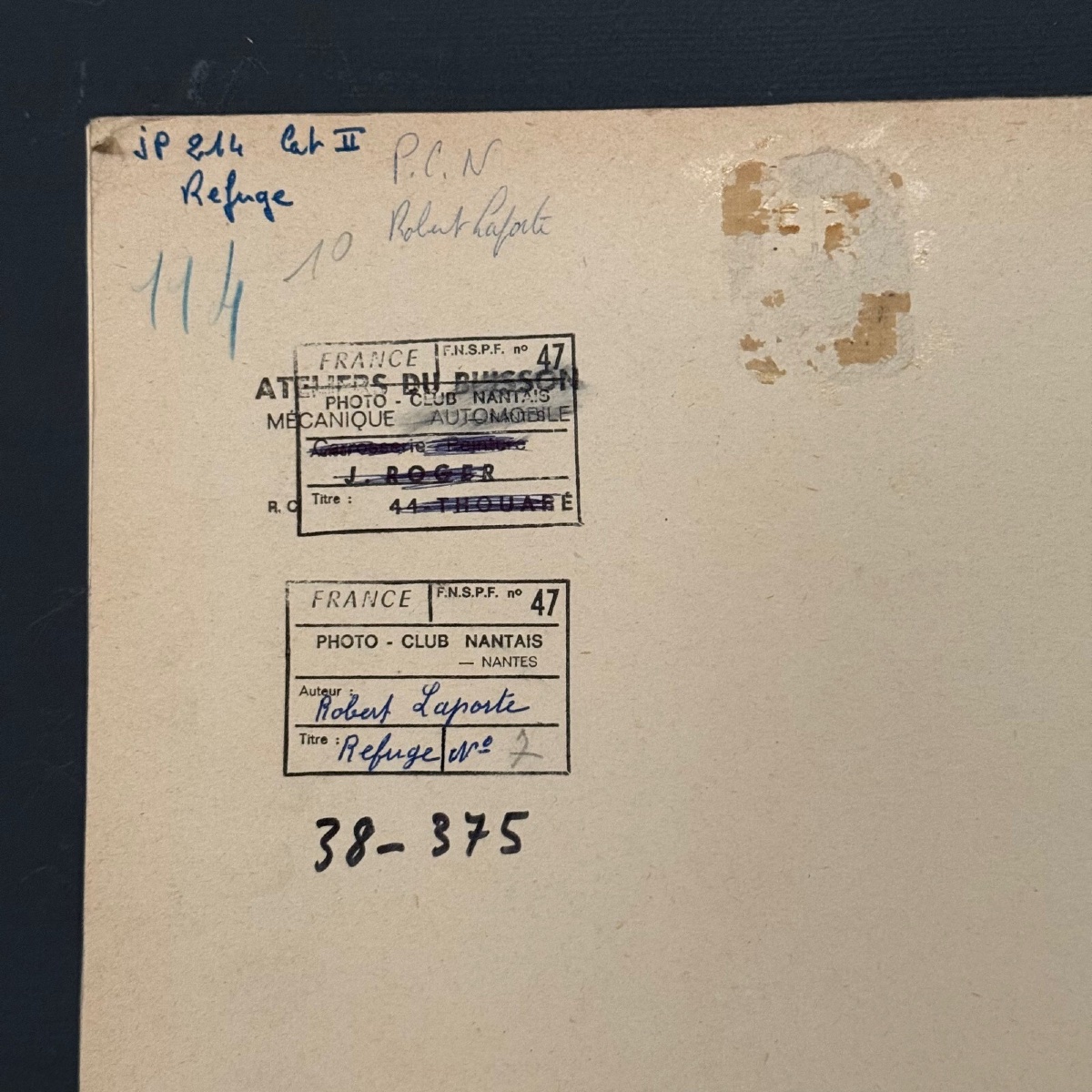 Photo argentique noir et blanc par Robert Laporte intitulée Refuge -photo-2