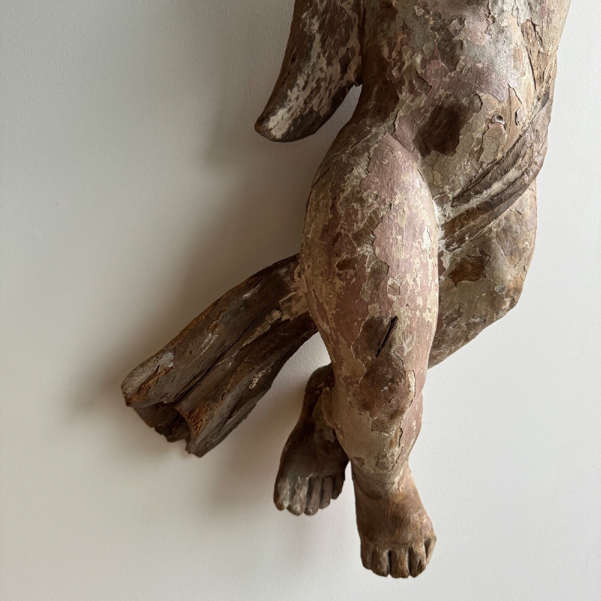 Angelot en bois sculpté polychrome XVIIe-photo-5