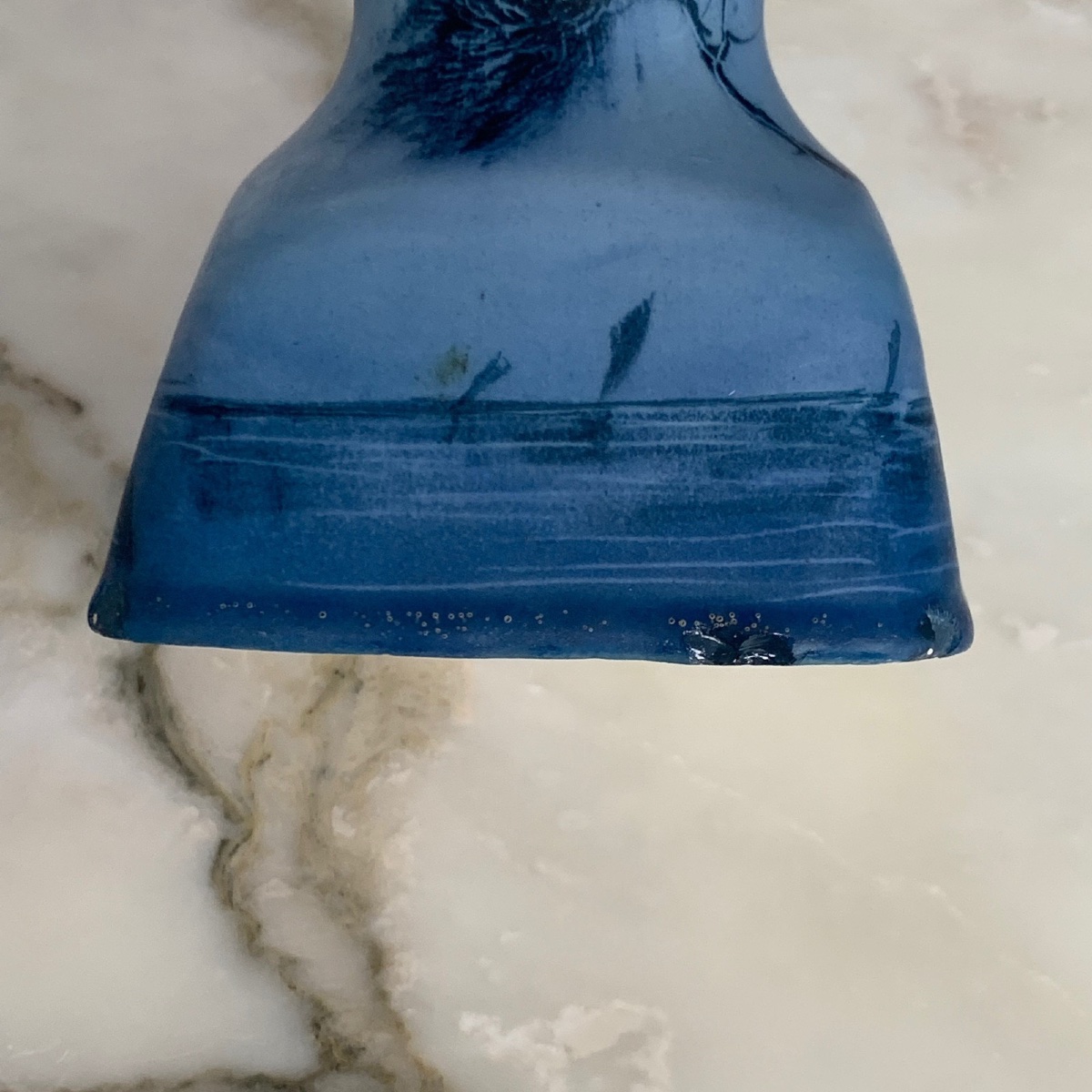 Vase par Jérôme Massier Fils Vallauris AM fond bleu bord de mer -photo-5