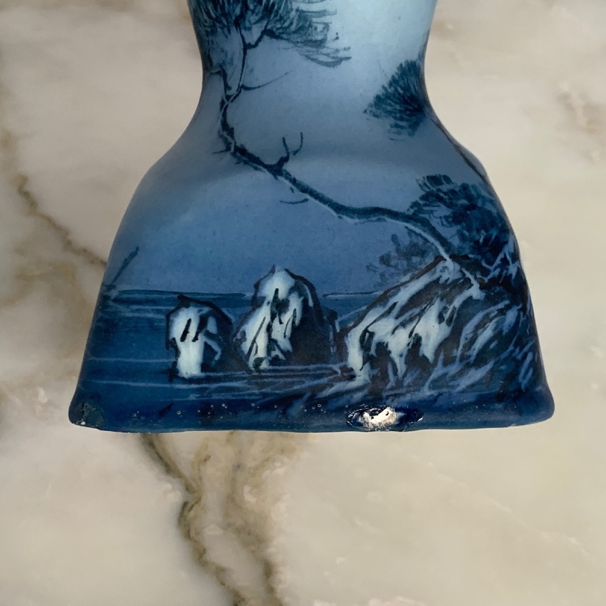 Vase par Jérôme Massier Fils Vallauris AM fond bleu bord de mer -photo-6