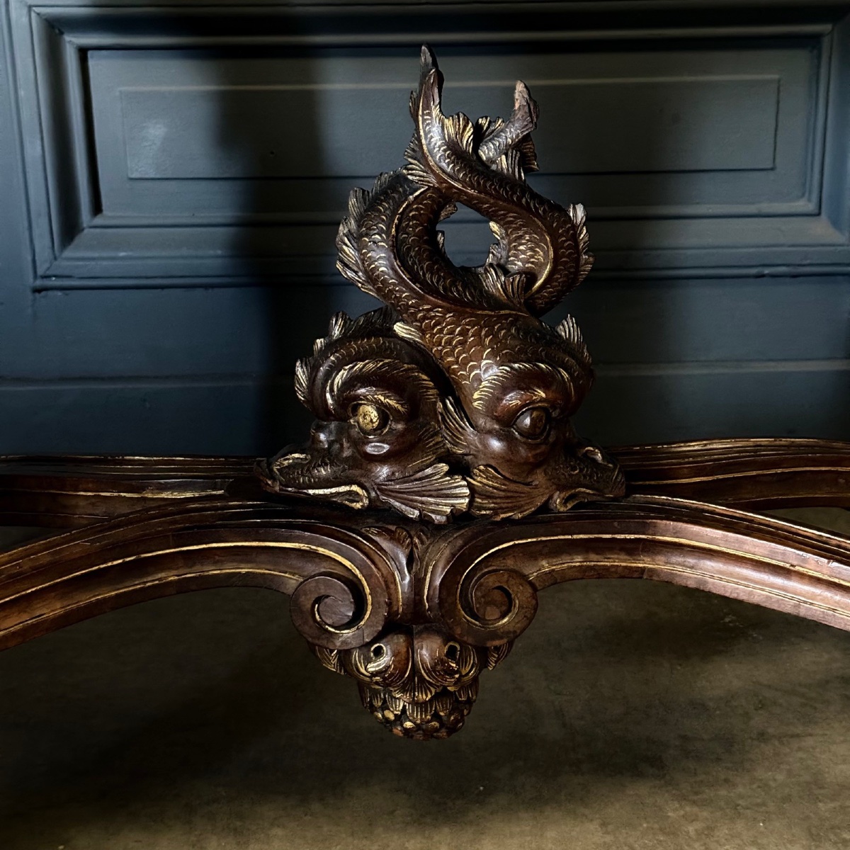 Center Table In 19th-century Italian Walnut Covered In Cordovan Leather-photo-7
