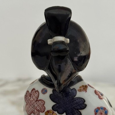 Poupée en porcelaine d'Arita Japon fin XIXe -photo-6