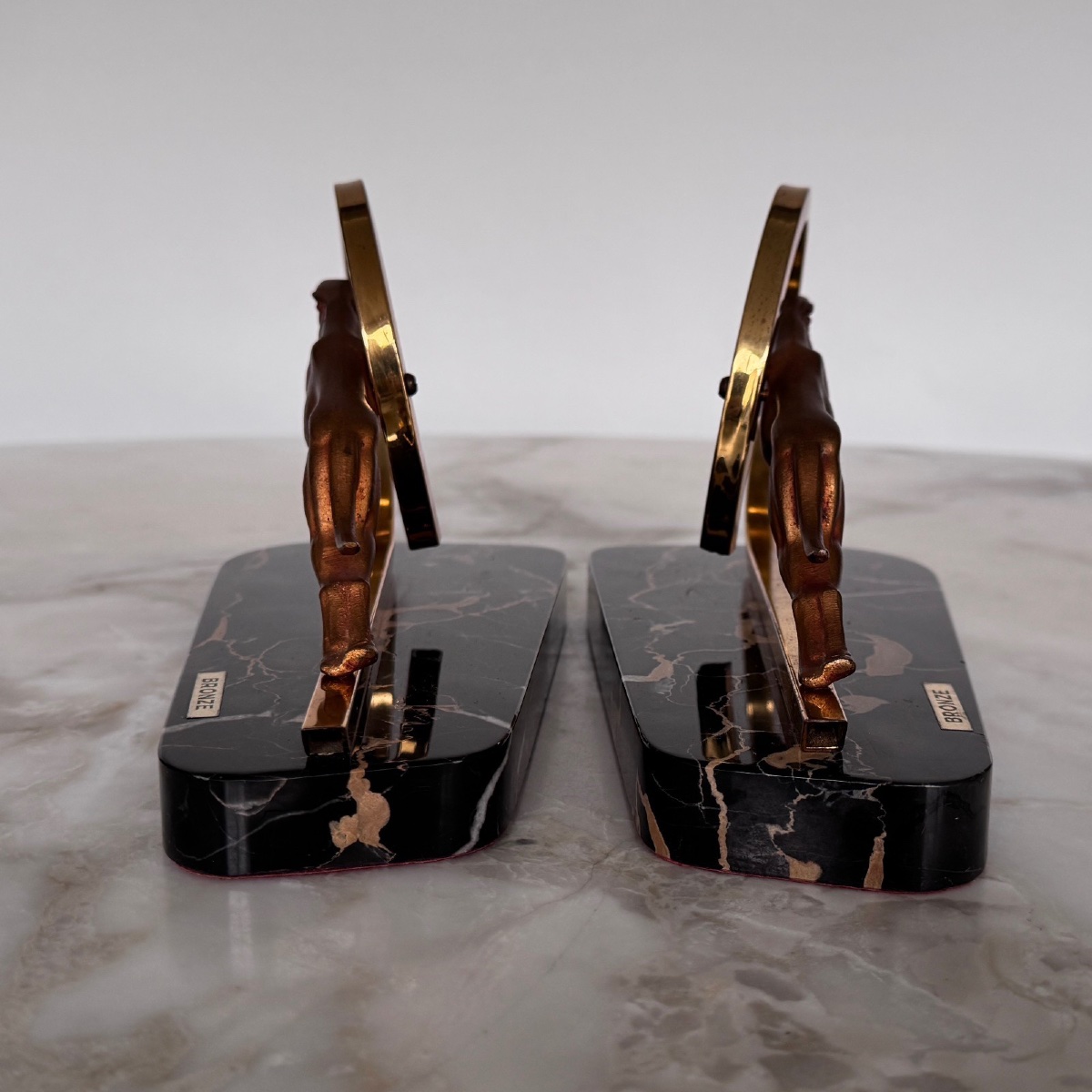 Paire de serre-livres Art Déco 1930 en bronze décor de lévrier -photo-1