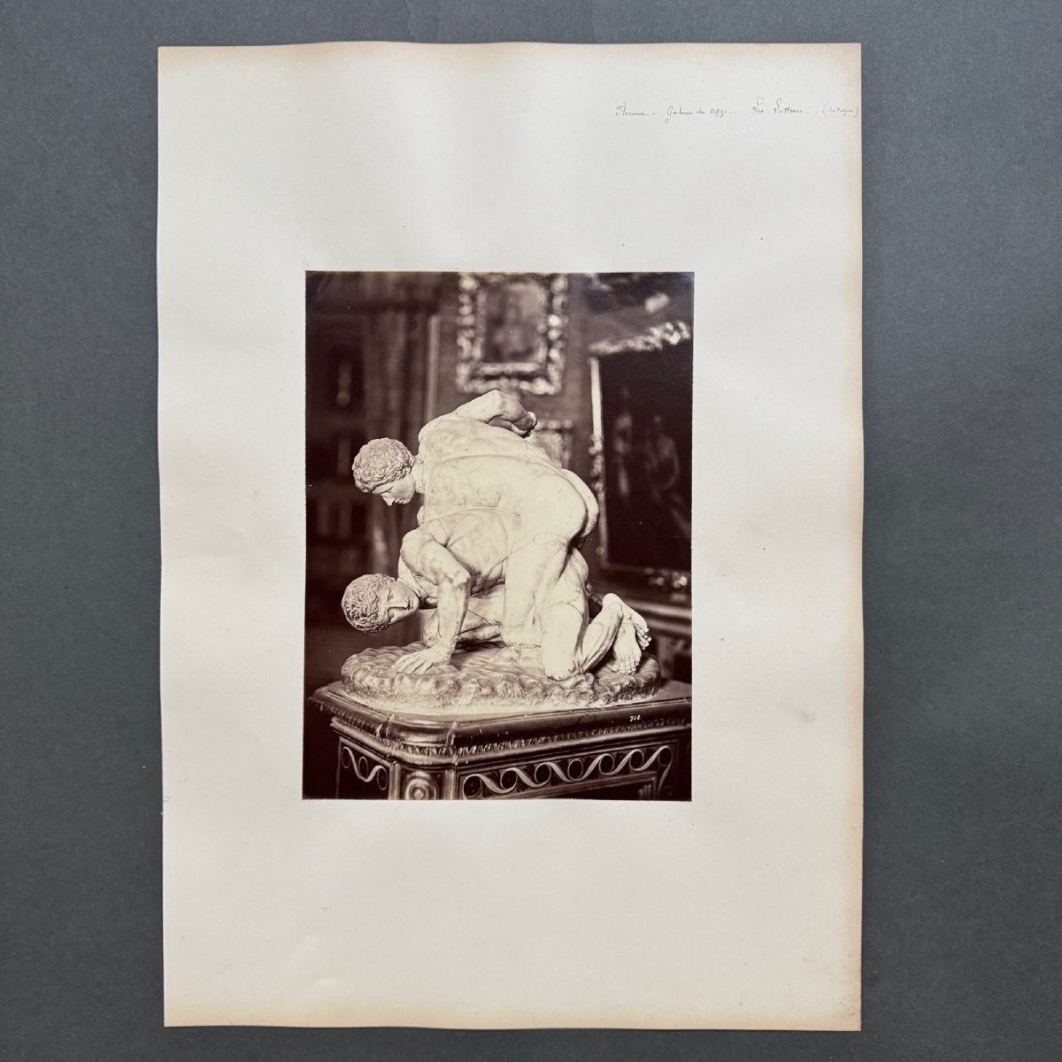 Photo albumine représentant Les Lutteurs Florence XIXe-photo-2