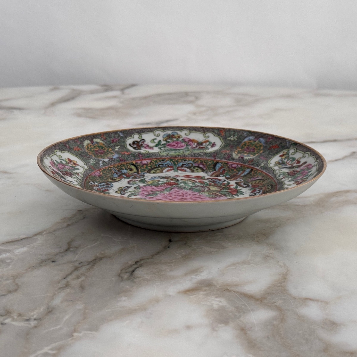 19th Century Chinese Plate With Floral And Butterfly Design-photo-3