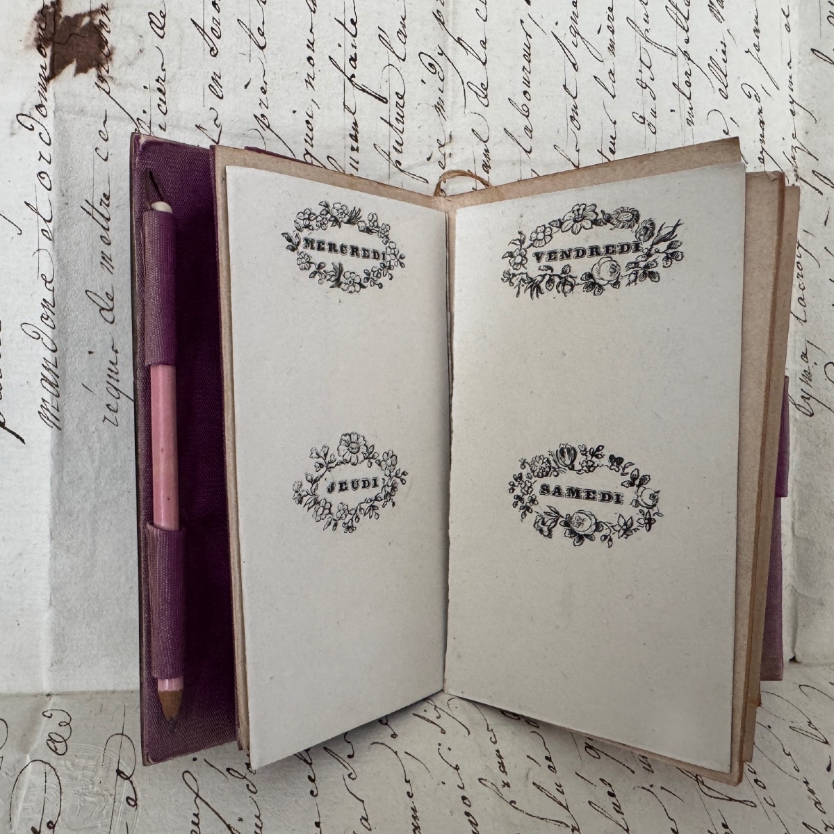 Napoleon III 19th-century Tortoiseshell Ball Book Decorated With Marquetry-photo-6