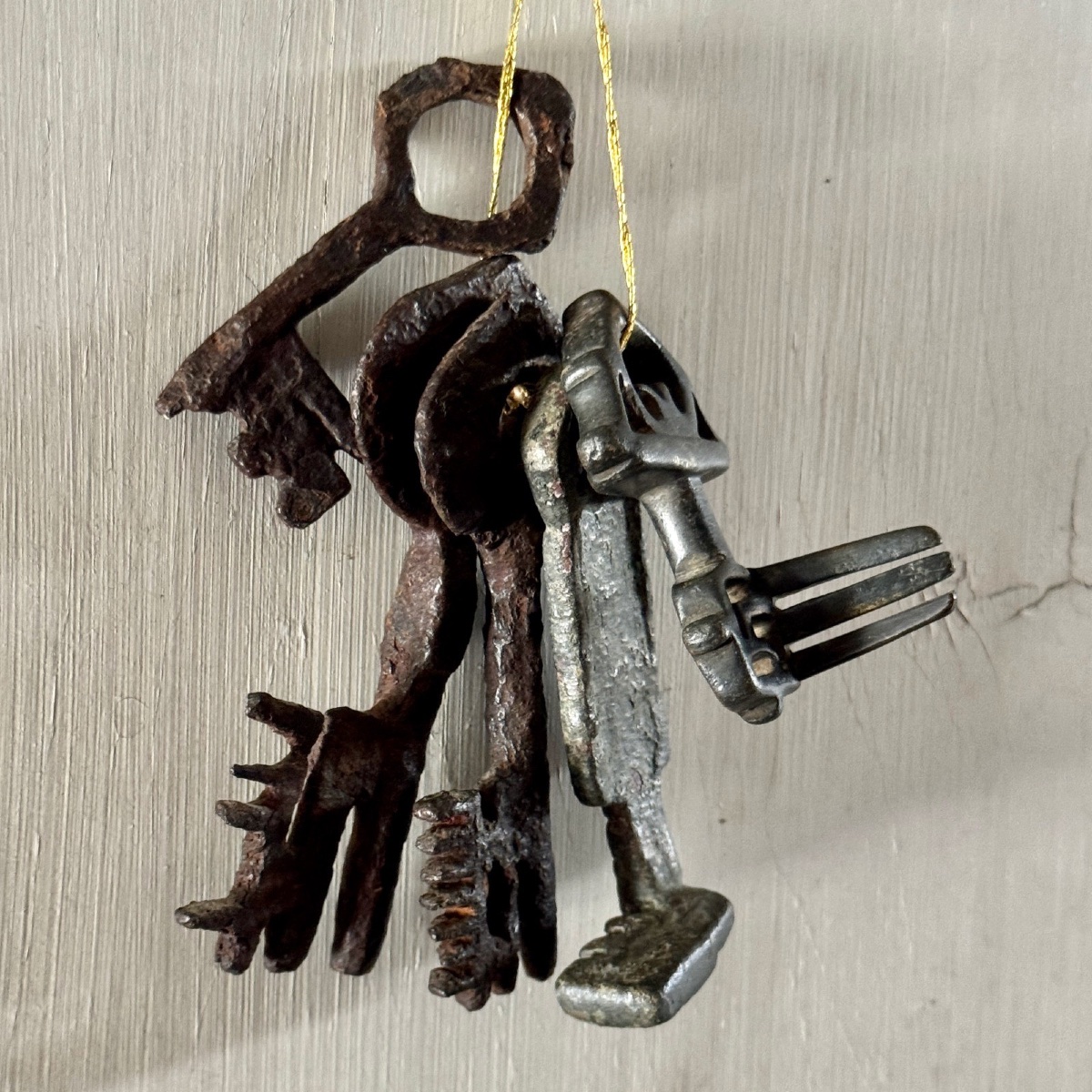 Set Of 5 Haute Epoque Wrought-iron Keys With Original Patina-photo-2