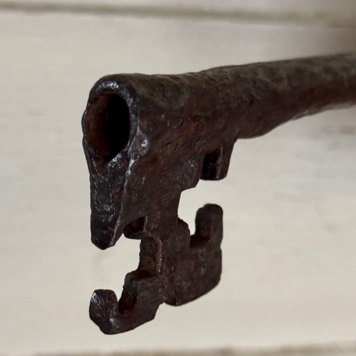 Wrought-iron Key, Haute Epoque, Worn Patina-photo-1
