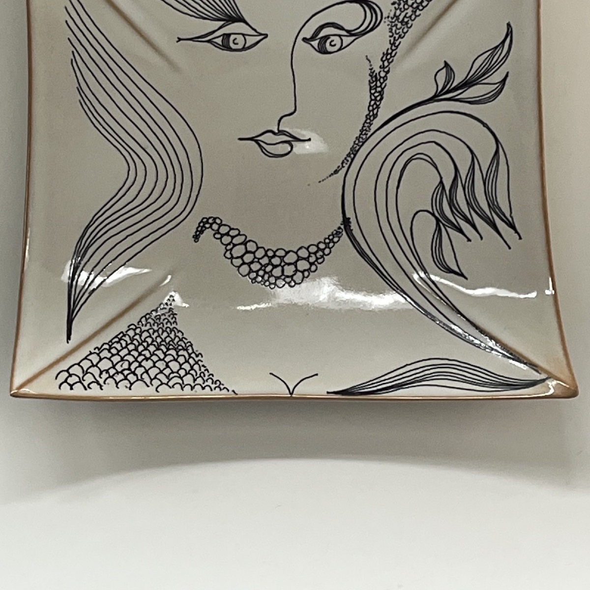 Assiette Robert de Montgolfier “Visage de Femme 1” Asiette Osaka numérotée  -photo-3
