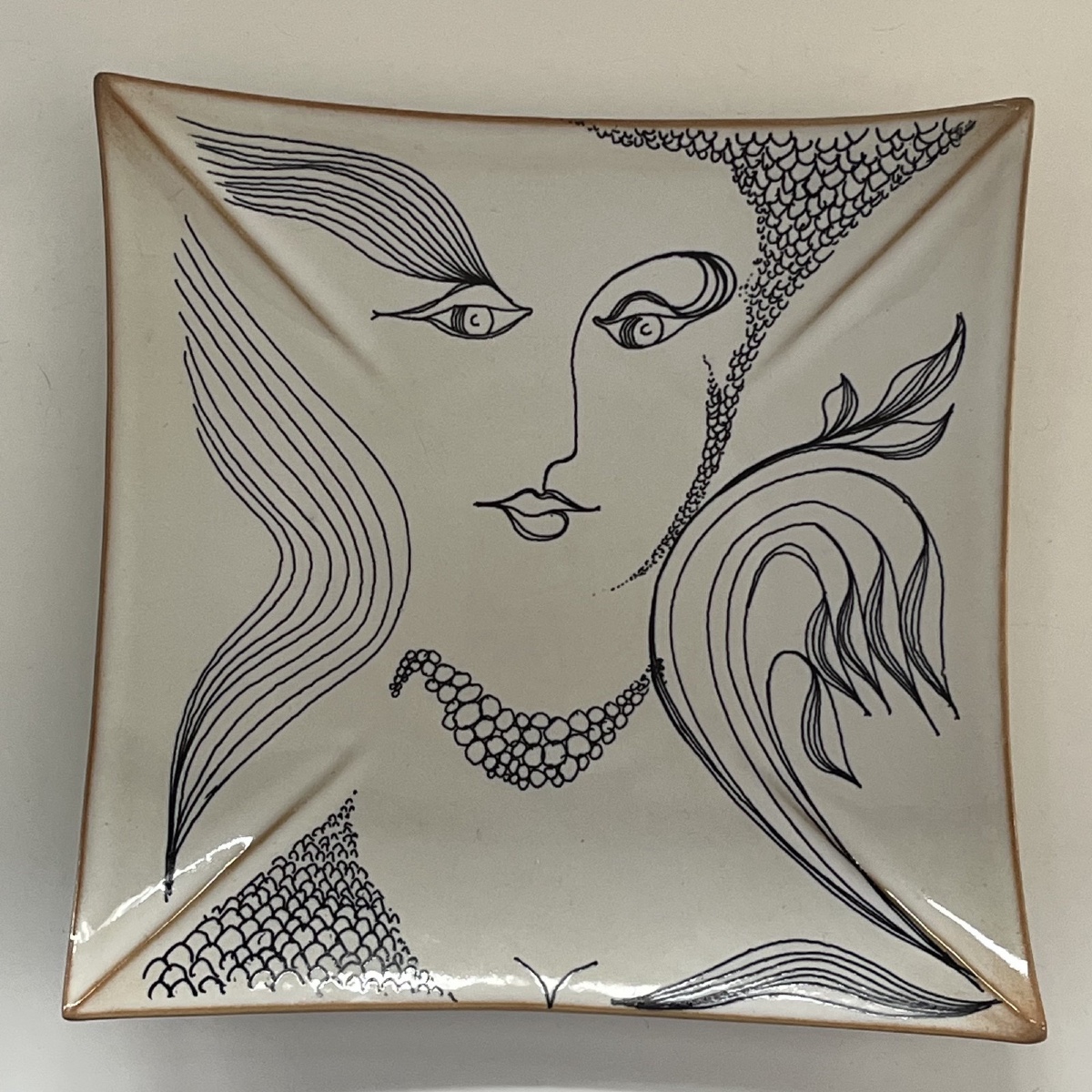 Assiette Robert de Montgolfier “Visage de Femme 1” Asiette Osaka numérotée  