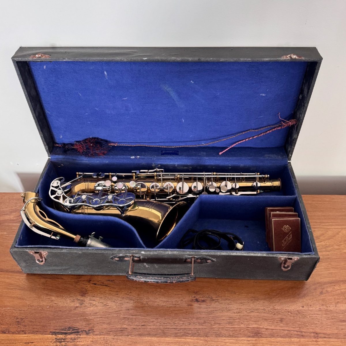 Cuesnon Paris Saxophone In Original Box 20th Century-photo-3