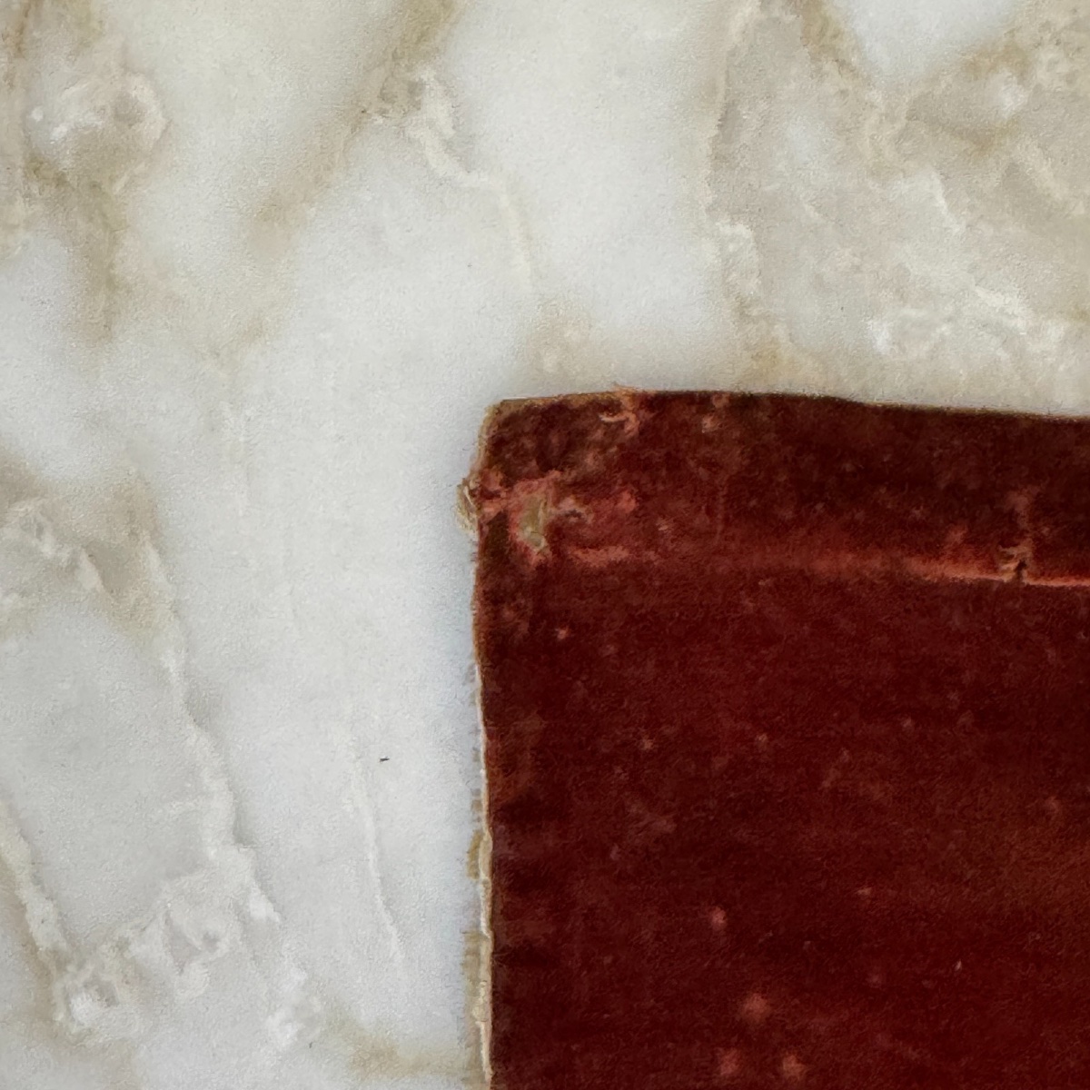 Ancien antependium sacré-cœur en velours rouge brodé argent XIXe-photo-4