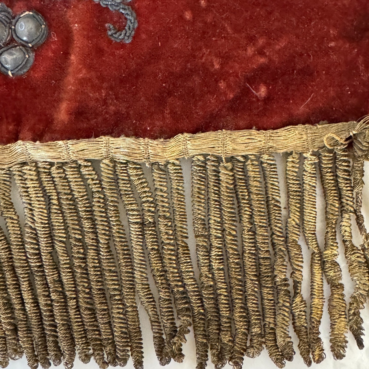 Ancien antependium sacré-cœur en velours rouge brodé argent XIXe-photo-6