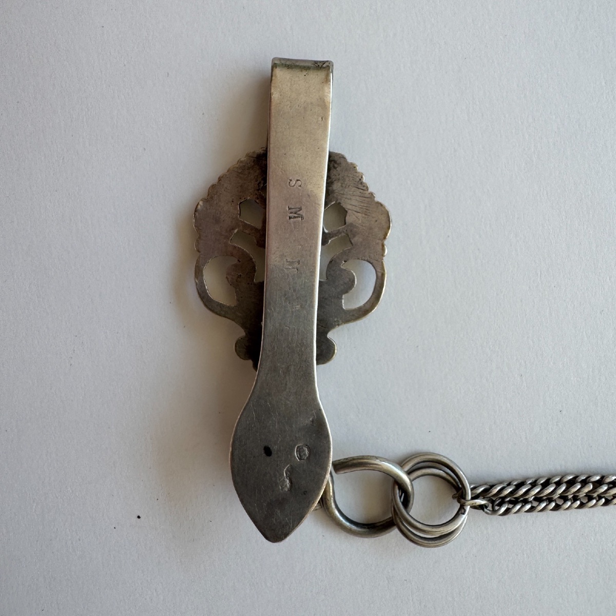 Antique Silver Chatelaine Hook With Openwork And Engraved Decoration-photo-4