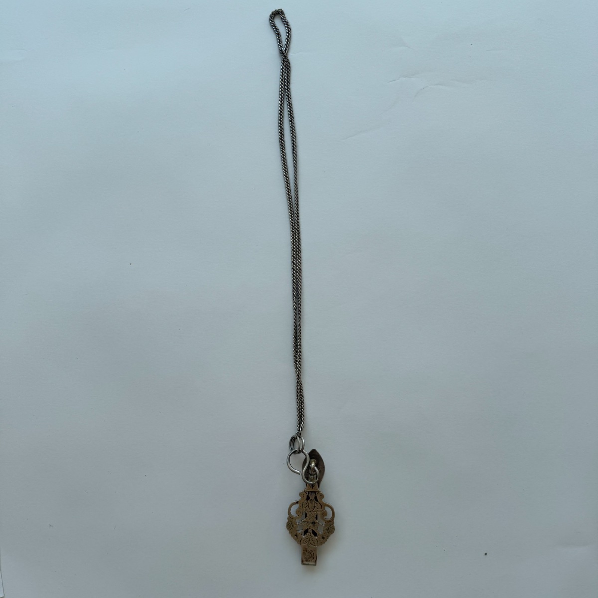 Antique Silver Chatelaine Hook With Openwork And Engraved Decoration-photo-1
