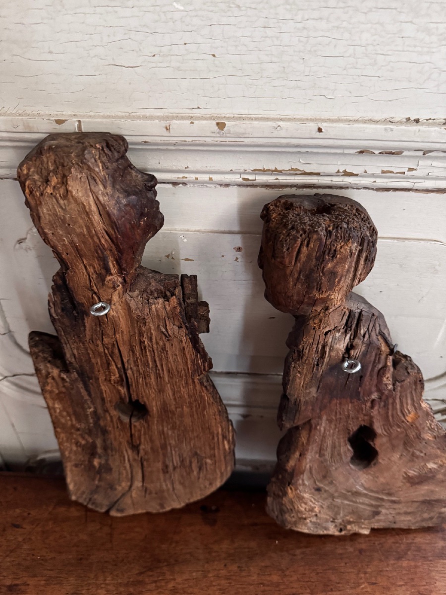 Paire d'anges en prière en bois sculpté XVIIe -photo-5