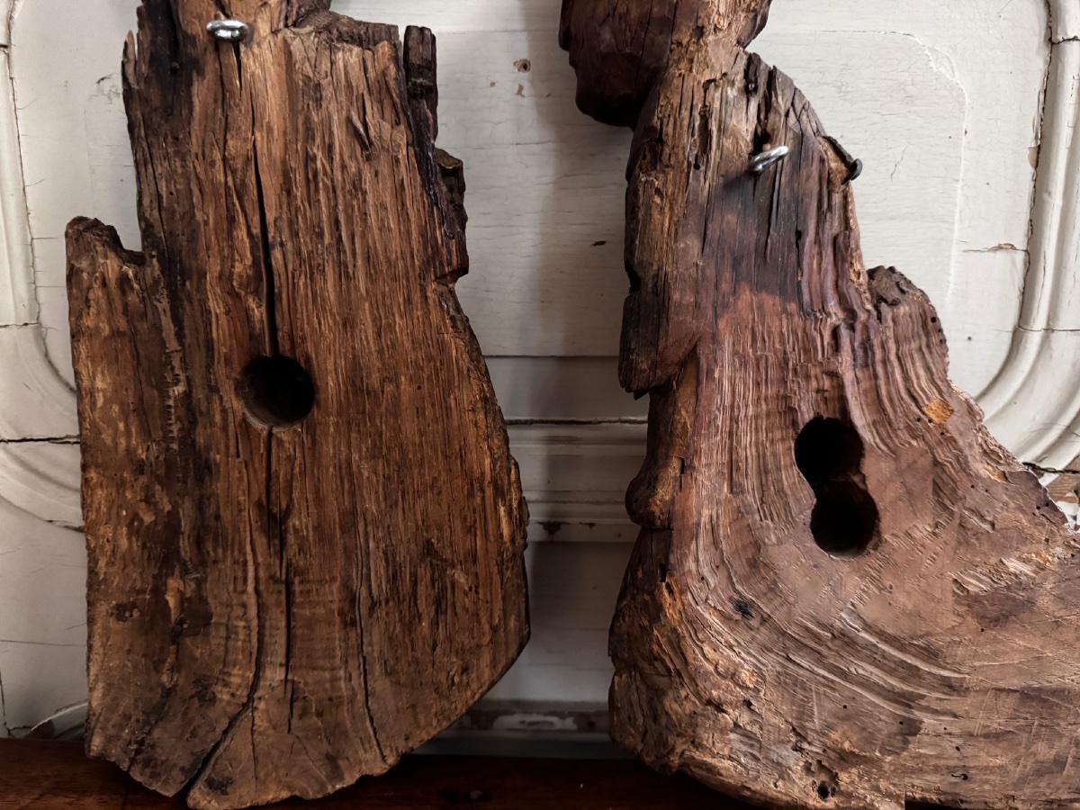 Paire d'anges en prière en bois sculpté XVIIe -photo-6