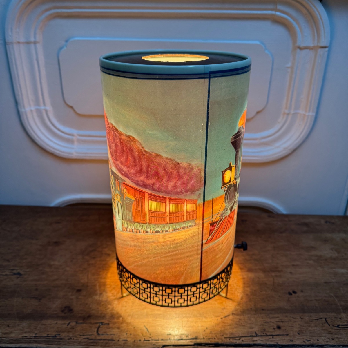 Vintage Lamp Circa 1960 Goodman Mfg.co Steaming Locomotive Decor-photo-3