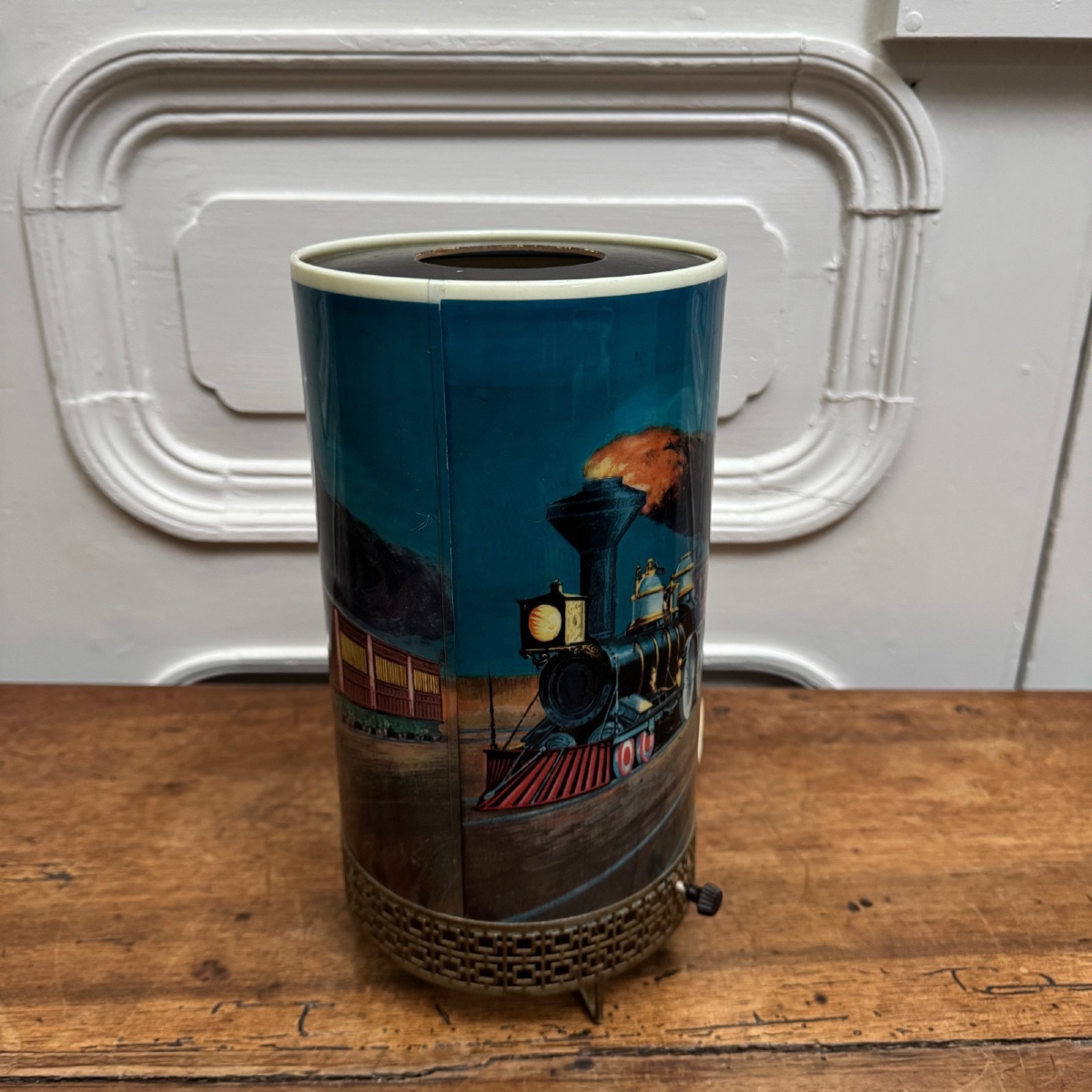 Vintage Lamp Circa 1960 Goodman Mfg.co Steaming Locomotive Decor-photo-2