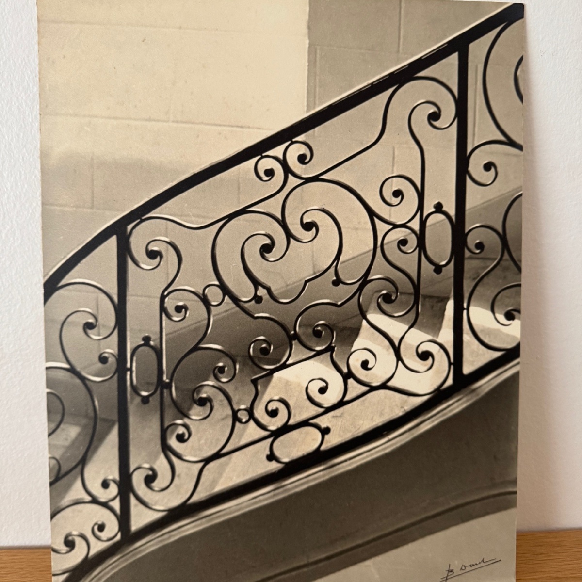 Photographie Bernard Darot XXe représentant un escalier -photo-2